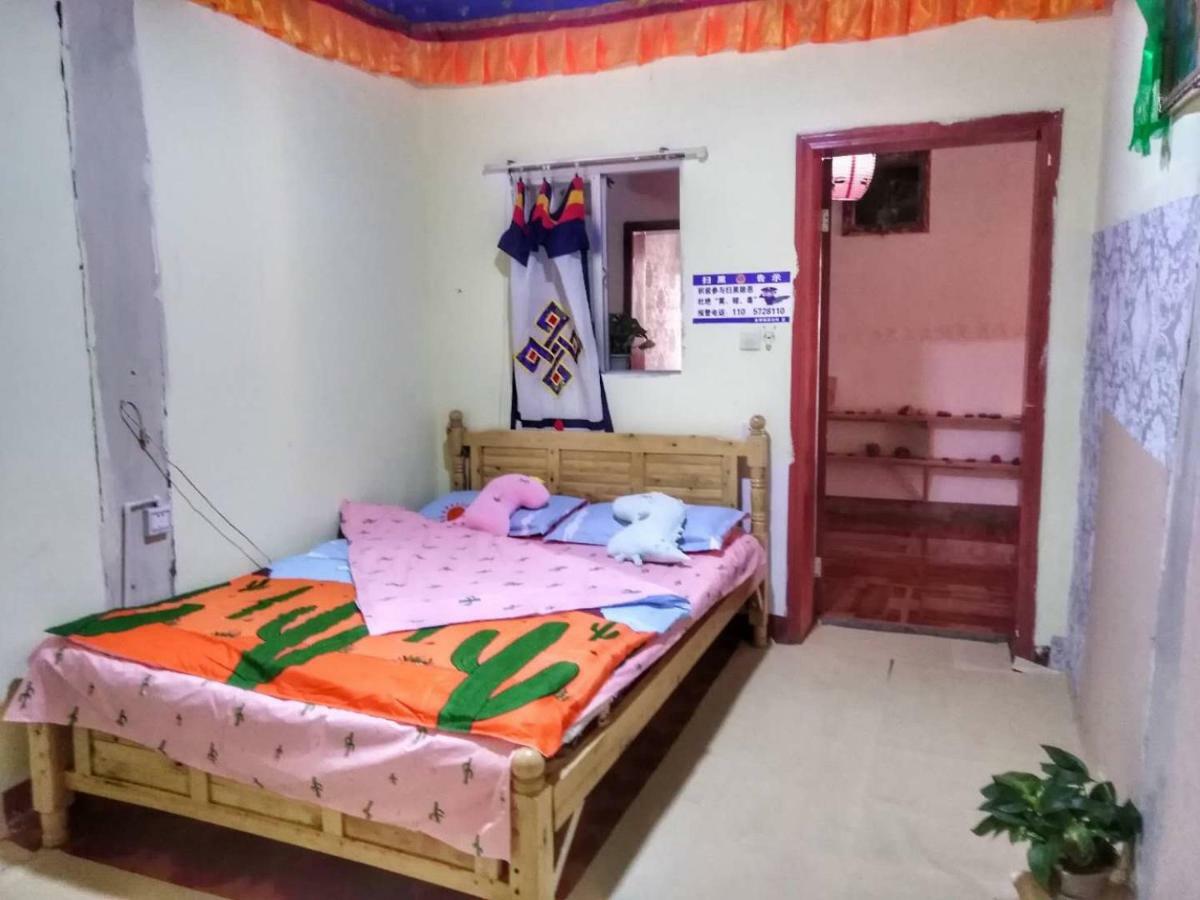 Zishuo Zihua Guest House Daocheng Exterior photo